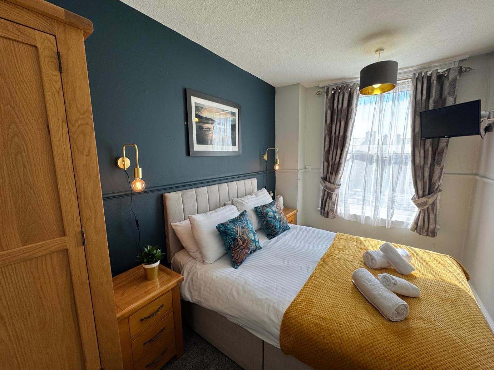 The Rockside Bed & Breakfast Scarborough Bagian luar foto