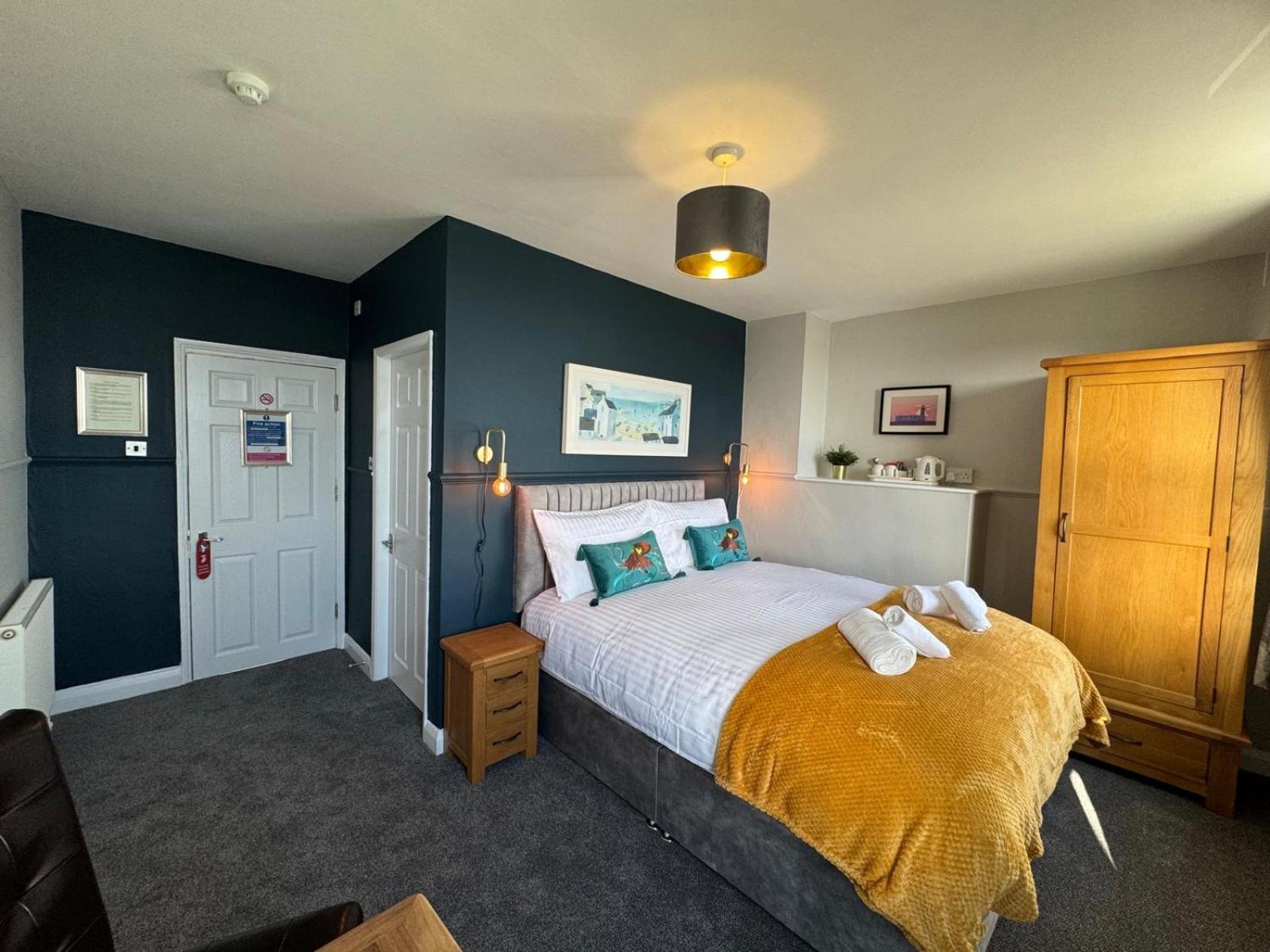 The Rockside Bed & Breakfast Scarborough Bagian luar foto
