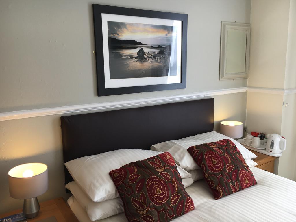 The Rockside Bed & Breakfast Scarborough Bagian luar foto